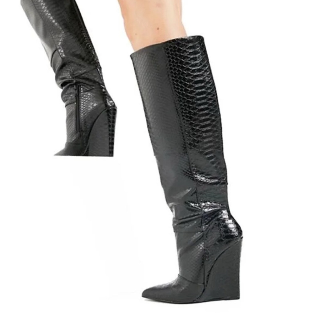 PrettyLittleThing Black Snakeskin Wedge Boots